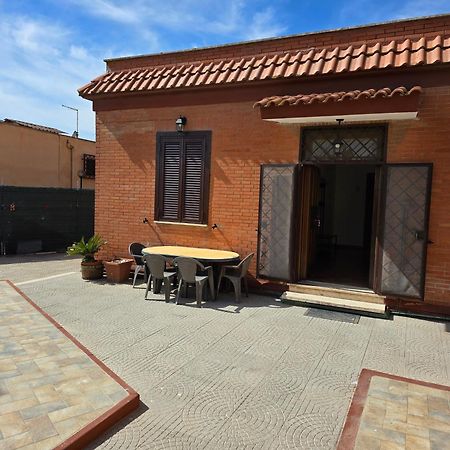 Relax Fiumicino Apartment Exterior photo